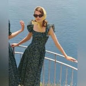 Hill House Daphne dress in Midnight Garden print